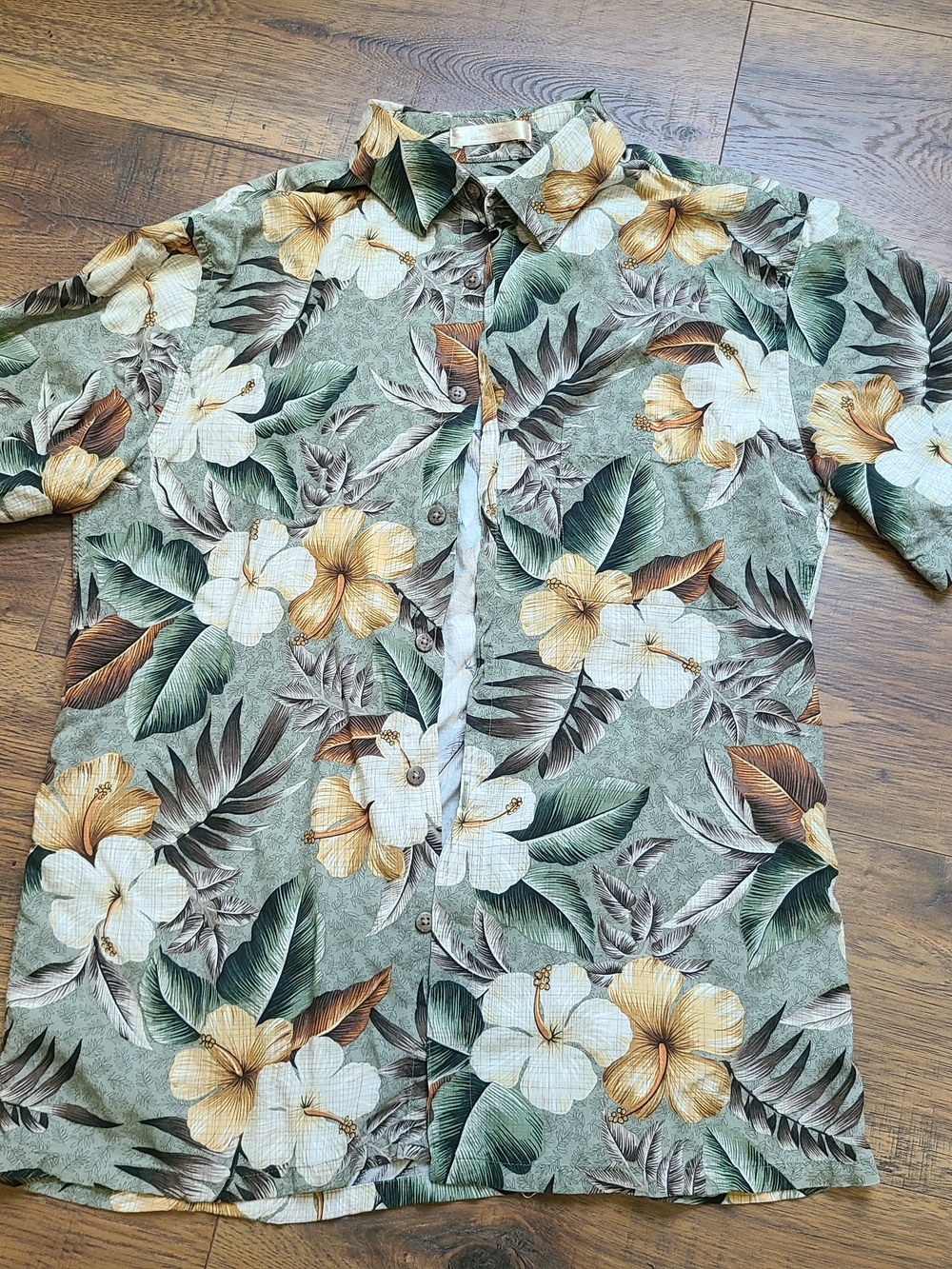 Casual Green Floral Short-Sleeve Button-Down Shirt
